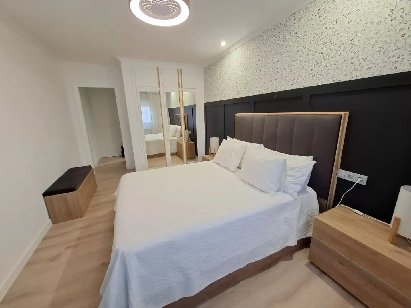 Bedroom of Flat for sale in Lleida  with Heating, Private garden and Parquet flooring