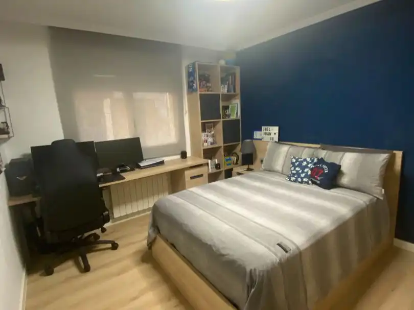 Bedroom of Flat for sale in Lleida  with Heating, Private garden and Parquet flooring