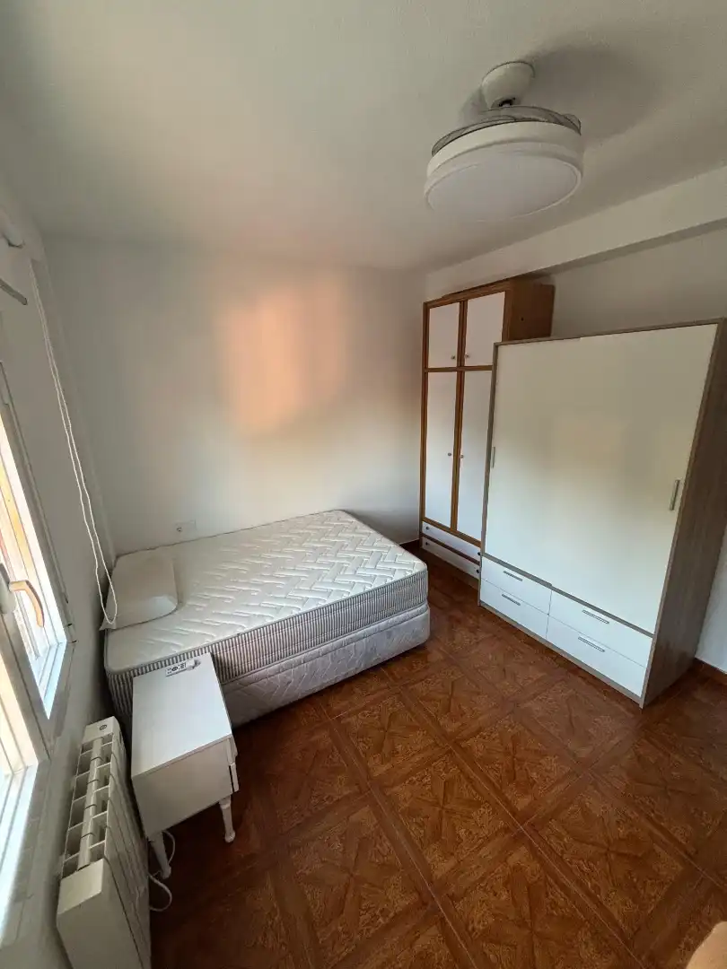 Habitación en Calle Torrelaguna, 21, Chorrillo Habitación de Piso para compartir en Alcalá de Henares con Aire acondicionado, Calefacción y Parquet