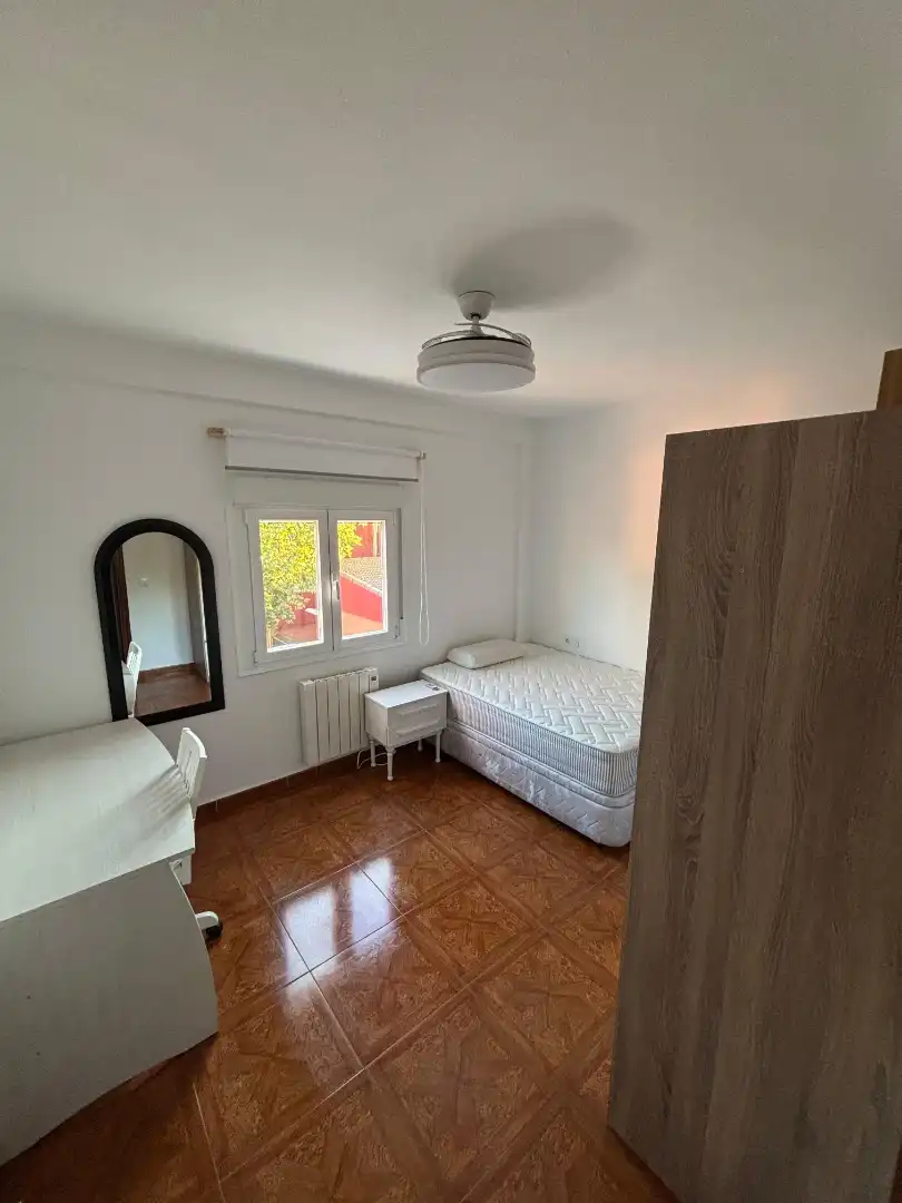 Habitación en Calle Torrelaguna, 21, Chorrillo Habitación de Piso para compartir en Alcalá de Henares con Aire acondicionado, Calefacción y Parquet
