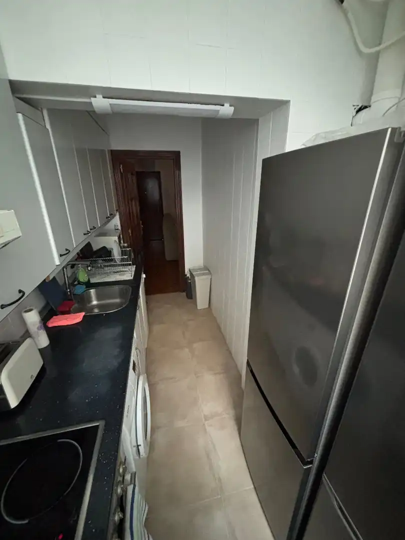 Habitación en Calle Torrelaguna, 21, Chorrillo Cocina de Piso para compartir en Alcalá de Henares con Aire acondicionado, Calefacción y Parquet