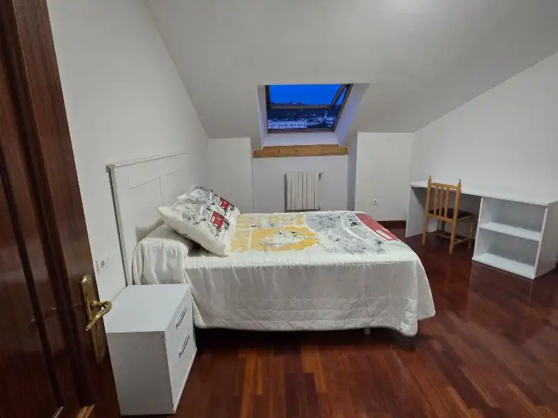 Habitación en Rúa Nosa Señora da Saínza, 58, Posío