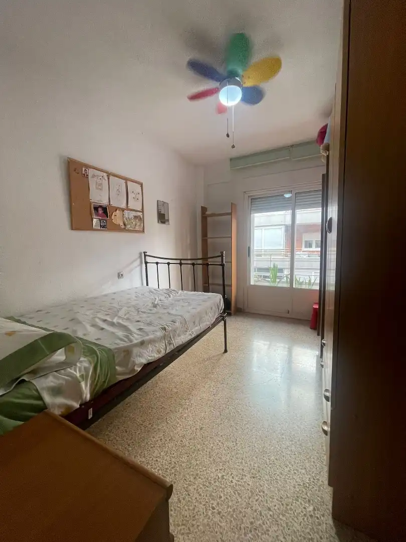 Room in Calle Almenillas, 4, Camino de Ronda Room in Calle Almenillas, 4, Camino de Ronda
