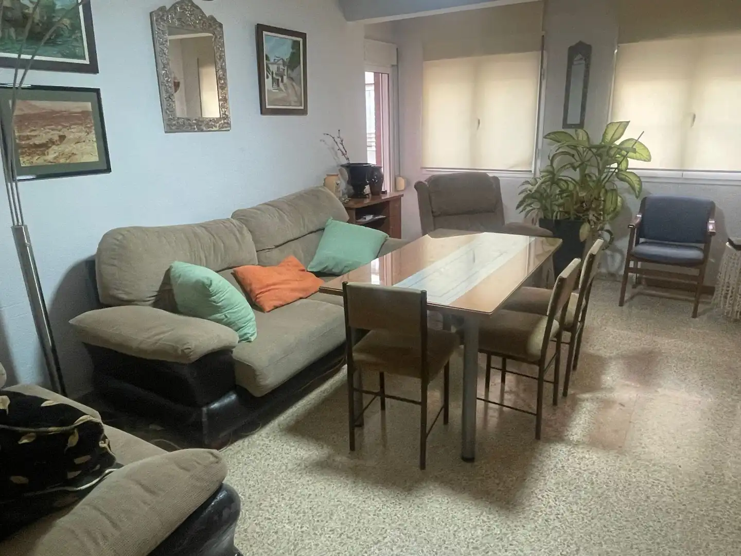 Room in Calle Almenillas, 4, Camino de Ronda Room in Calle Almenillas, 4, Camino de Ronda