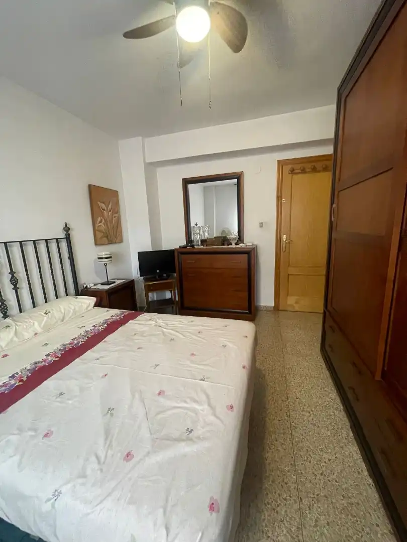 Room in Calle Almenillas, 4, Camino de Ronda Room in Calle Almenillas, 4, Camino de Ronda