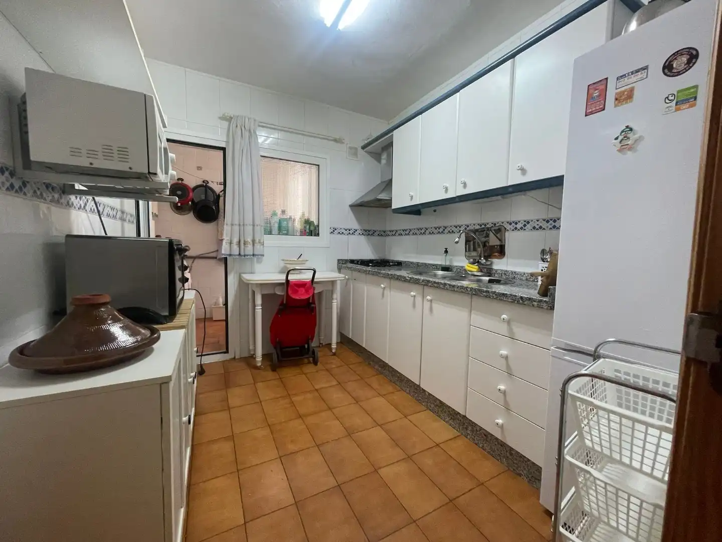 Room in Calle Almenillas, 4, Camino de Ronda Room in Calle Almenillas, 4, Camino de Ronda