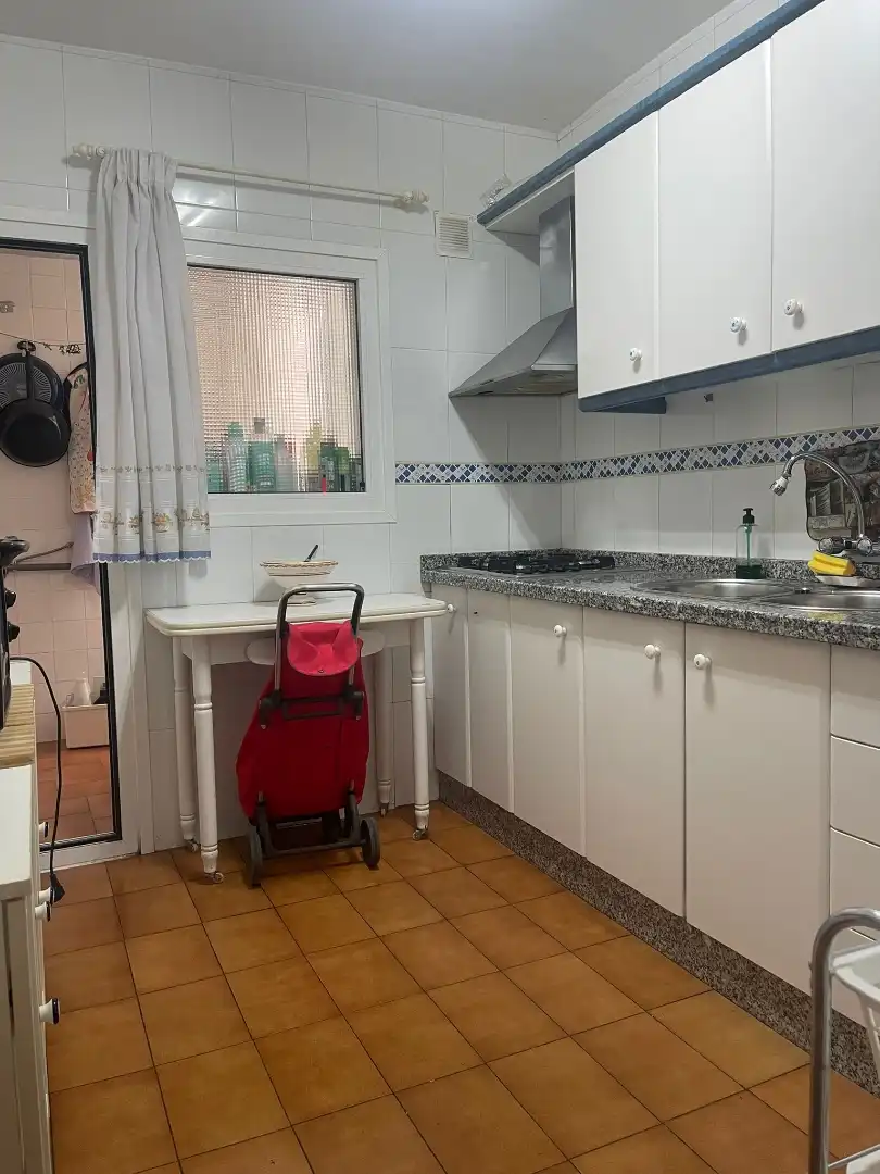 Room in Calle Almenillas, 4, Camino de Ronda Room in Calle Almenillas, 4, Camino de Ronda