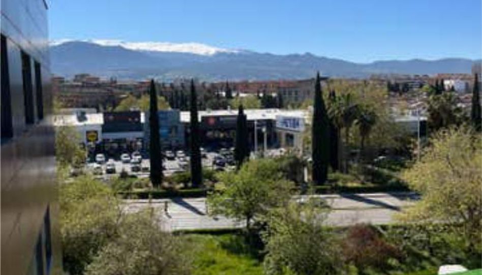 Piso de alquiler en Parque Lagos, Granada Capital - imagen 1 Foto 1 de Piso de alquiler en Parque Lagos, Granada Capital