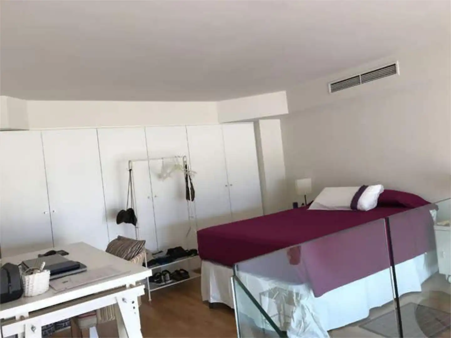 Loft de alquiler en Torrefiel Habitación de Loft de alquiler en Valencia con Calefacción y Amueblado