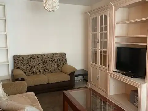 Piso en venta en Calzada de Sar, 2, Castiñeiriño - Cruceiro de Sar Sala de estar de Piso en venta en Santiago de Compostela con Calefacción, Trastero y Amueblado