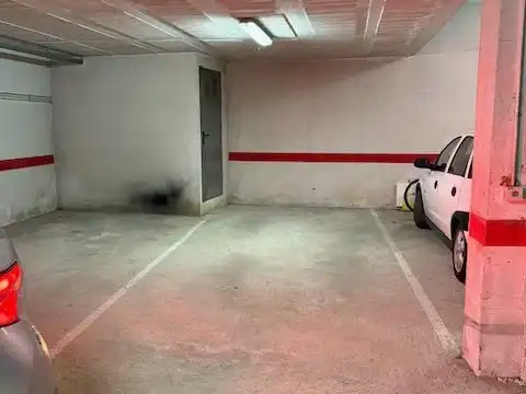 Piso en venta en Calzada de Sar, 2, Castiñeiriño - Cruceiro de Sar Parking de Piso en venta en Santiago de Compostela con Calefacción, Trastero y Amueblado