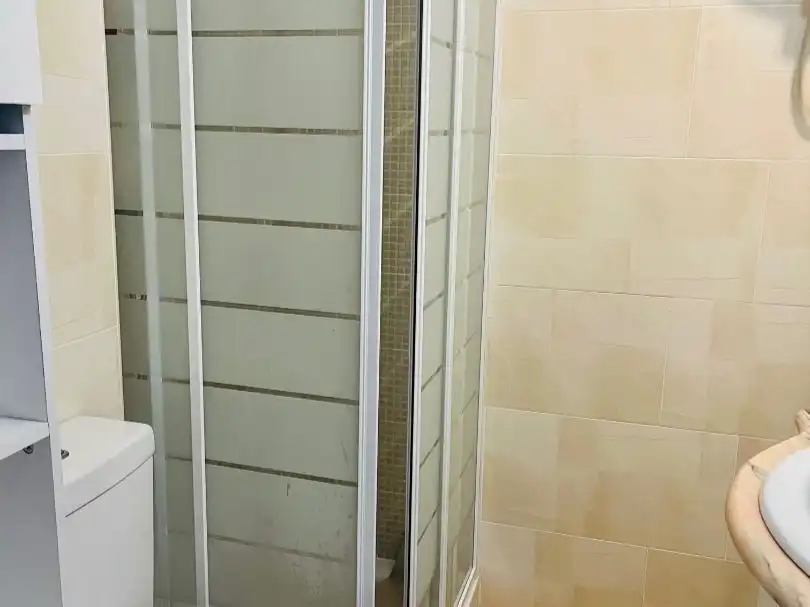 Apartments for rent in Avinguda Massamagrell, 7, Platja de la Pobla de Farnals Bathroom of Apartments for rent in La Pobla de Farnals with Air Conditioner, Swimming Pool and Furnished