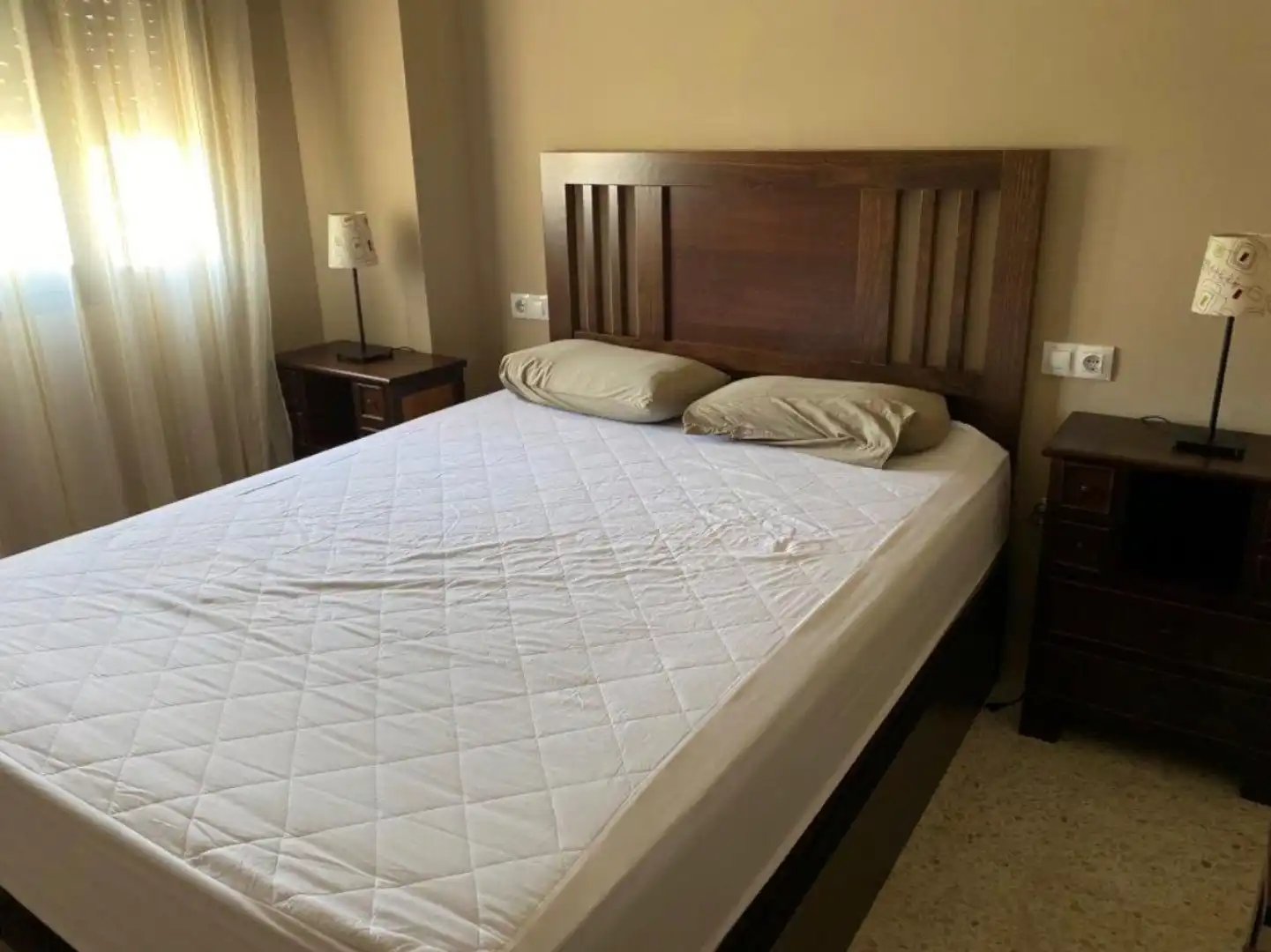 Bedroom of Flat for rent in Sevilla  with Air Conditioner, Heating and Furnished