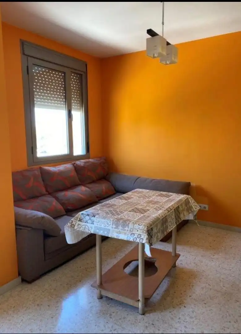 Living room of Flat for rent in Sevilla  with Air Conditioner, Heating and Furnished
