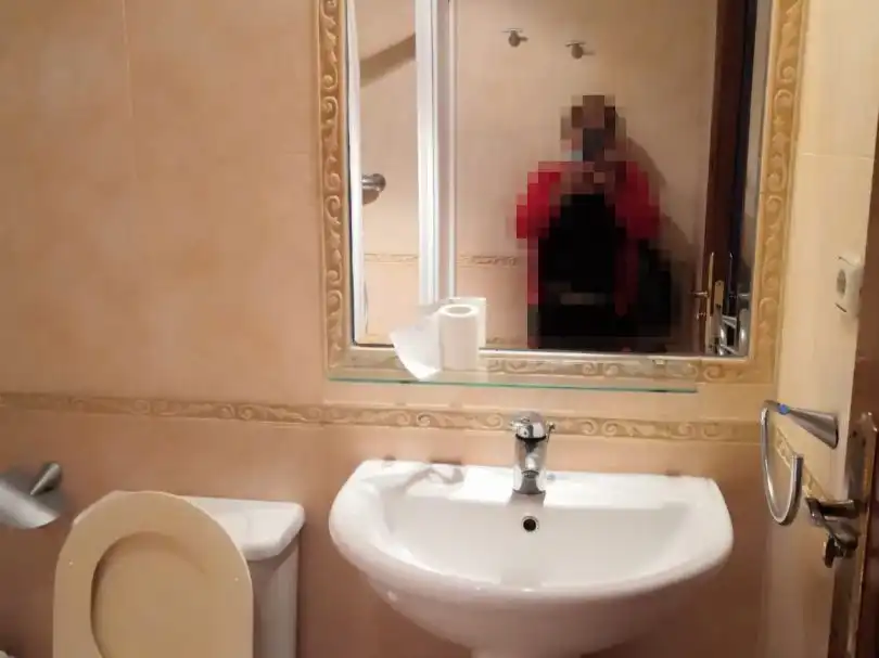 Flat for rent in Avenida de Pulianas, 24, San Francisco Javier Bathroom of Flat for rent in Granada with Air Conditioner, Heating and Private garden