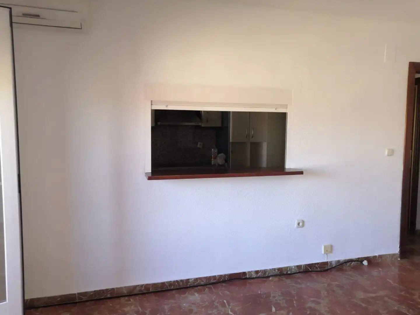 Flat for rent in Avenida de Pulianas, 24, San Francisco Javier Kitchen of Flat for rent in Granada with Air Conditioner, Heating and Private garden