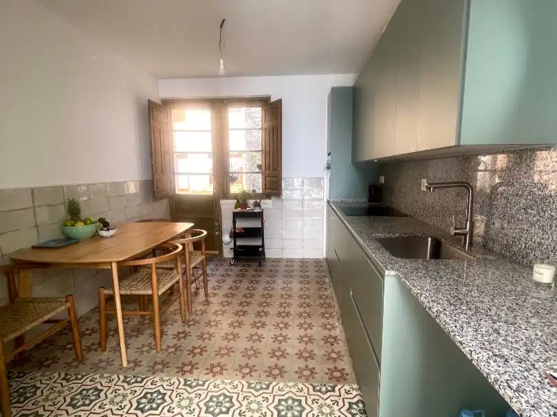 Wohnung zum Verkauf in Valdés - Luarca Küche von Wohnung zum Verkauf in Valdés - Luarca mit Terrasse