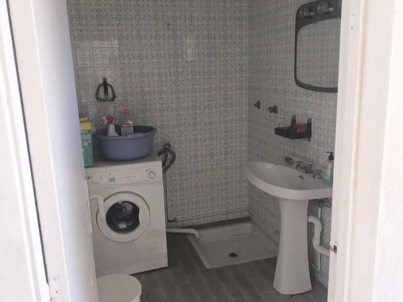 Badezimmer von Wohnung zum Verkauf in Almonte mit Heizung, Privatgarten und Terrasse