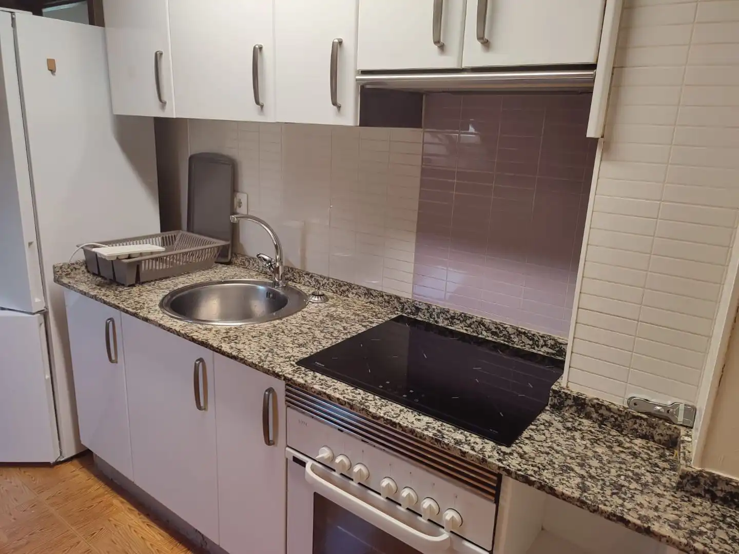 Flat for rent in Rúa da Rabadeira, 62, Cabral - Candeán Kitchen of Flat for rent in Vigo with Storage room and Community parking