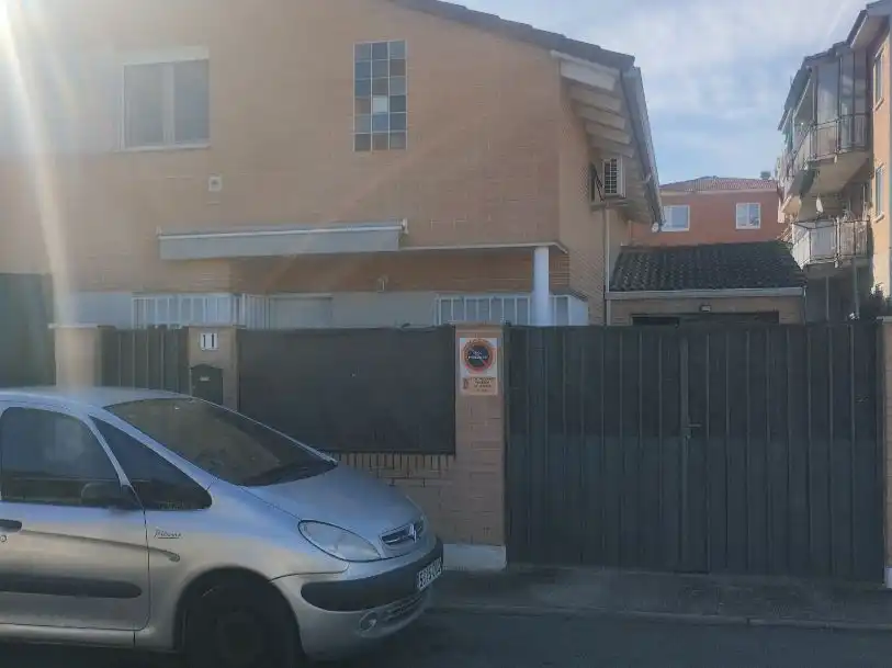 Casa o chalet en venta en Calle Azorín, 11, Yunquera de Henares Parking de Casa o chalet en venta en Yunquera de Henares con Aire acondicionado, Calefacción y Terraza