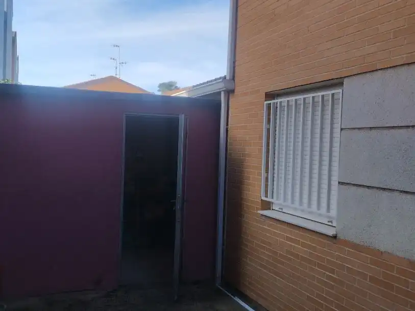 Casa o chalet en venta en Calle Azorín, 11, Yunquera de Henares Vista exterior de Casa o chalet en venta en Yunquera de Henares con Aire acondicionado, Calefacción y Terraza