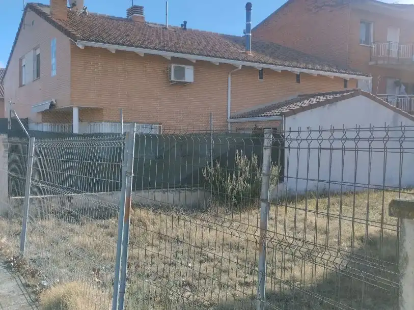 Casa o chalet en venta en Calle Azorín, 11, Yunquera de Henares Casa o chalet en venta en Yunquera de Henares con Aire acondicionado, Calefacción y Terraza