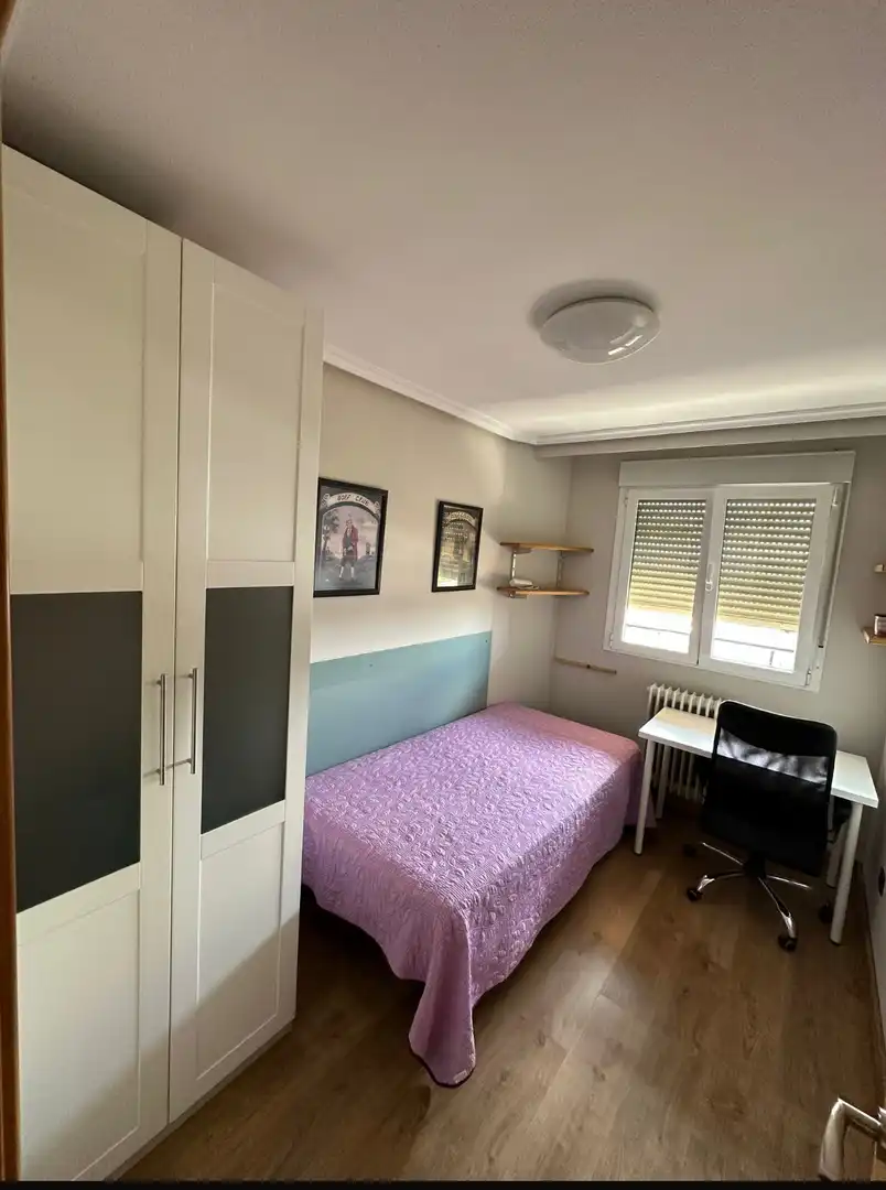 Piso de alquiler en Calle Jamaica, 24, Rollo - Puente Ladrillo Habitación de Piso de alquiler en Salamanca con Calefacción, Jardín privado y Parquet