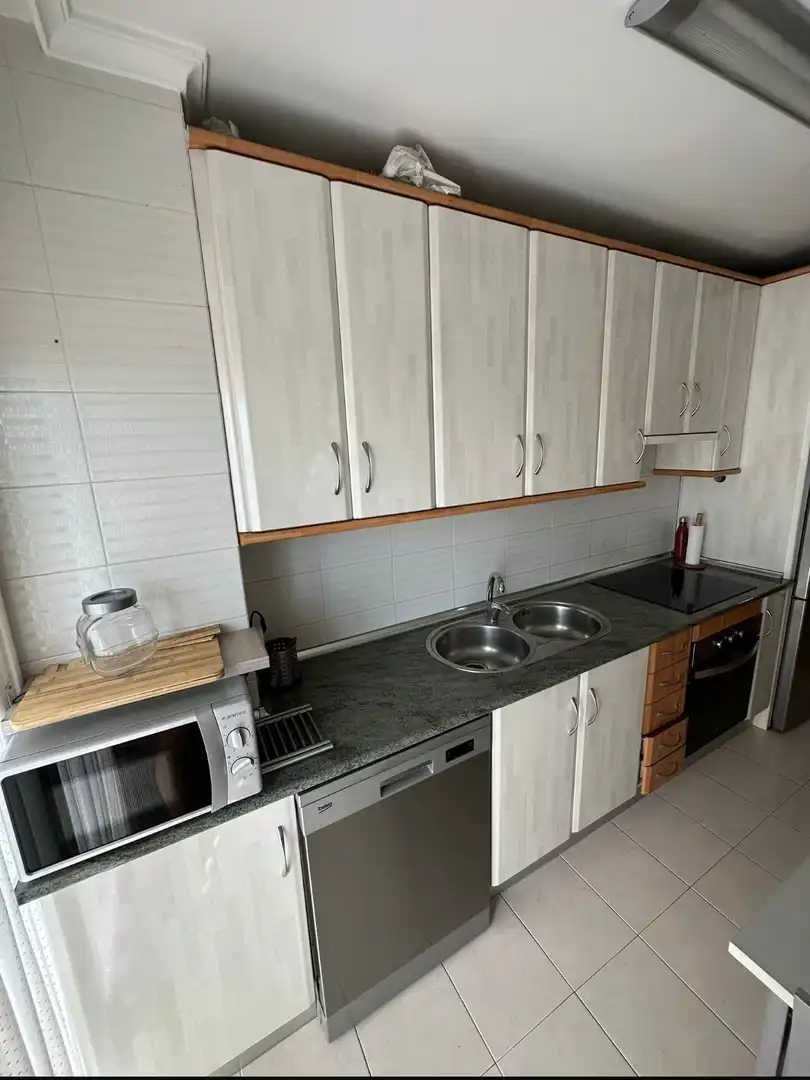 Piso de alquiler en Calle Jamaica, 24, Rollo - Puente Ladrillo Cocina de Piso de alquiler en Salamanca con Calefacción, Jardín privado y Parquet