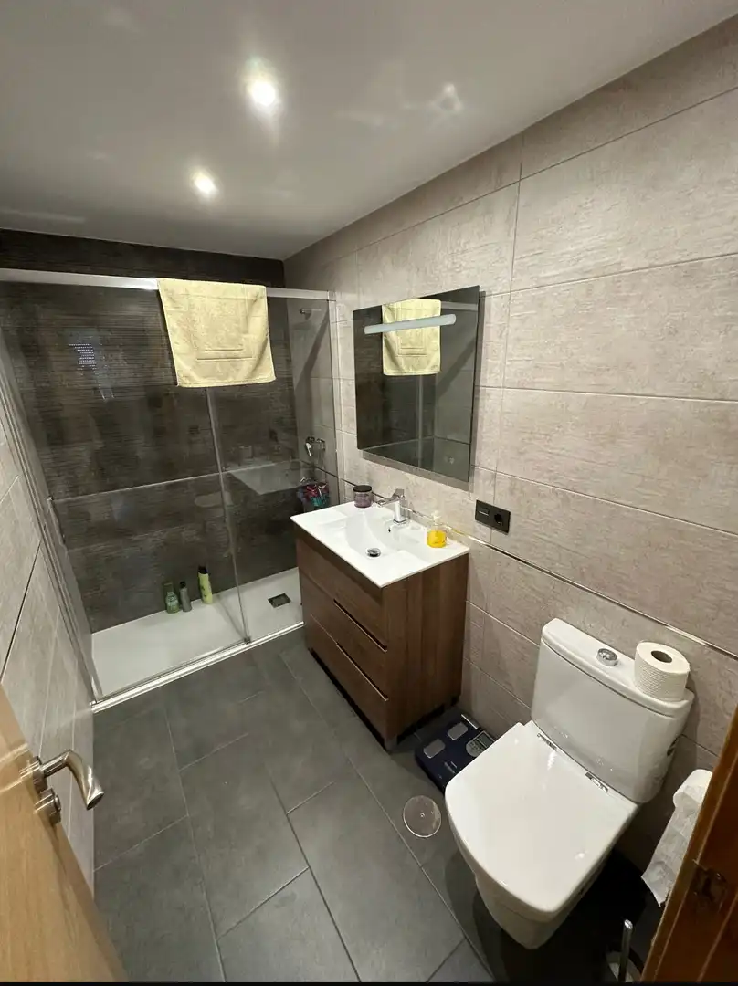 Piso de alquiler en Calle Jamaica, 24, Rollo - Puente Ladrillo Baño de Piso de alquiler en Salamanca con Calefacción, Jardín privado y Parquet