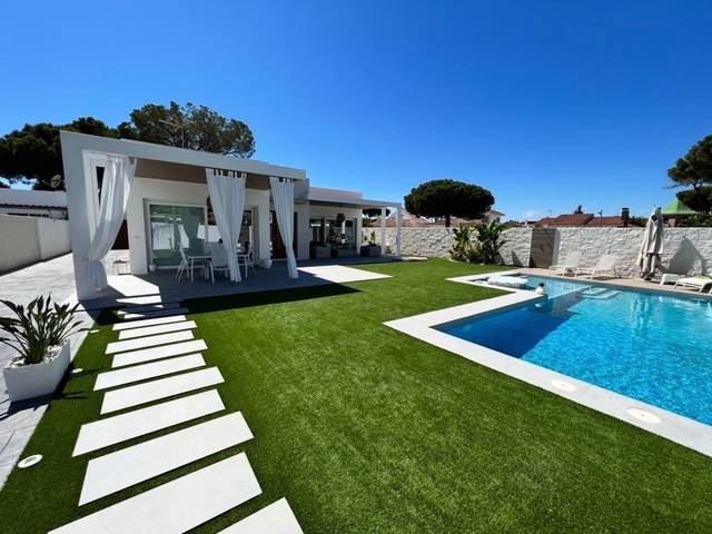 Casa-chalet en Venta en Calle Hermanos Machado, 6 en Bellavista