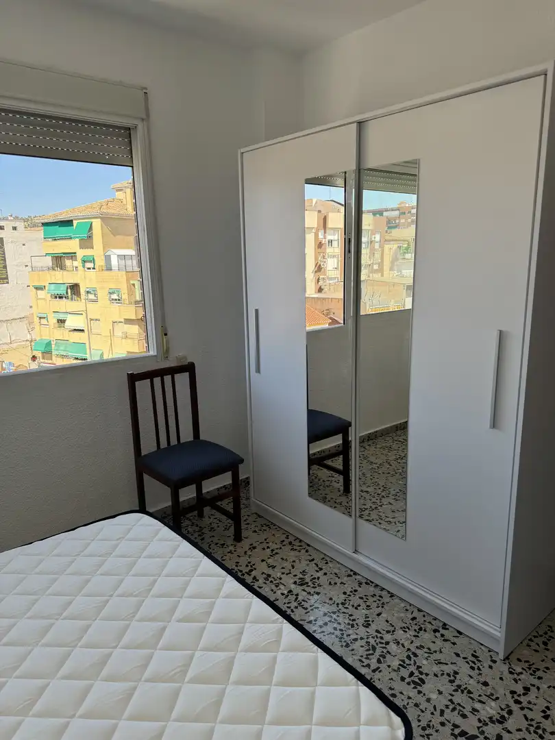 Piso de alquiler en Avenida de Dílar, 22, Barrio de Zaidín Habitación de Piso de alquiler en Granada con Aire acondicionado, Terraza y Amueblado