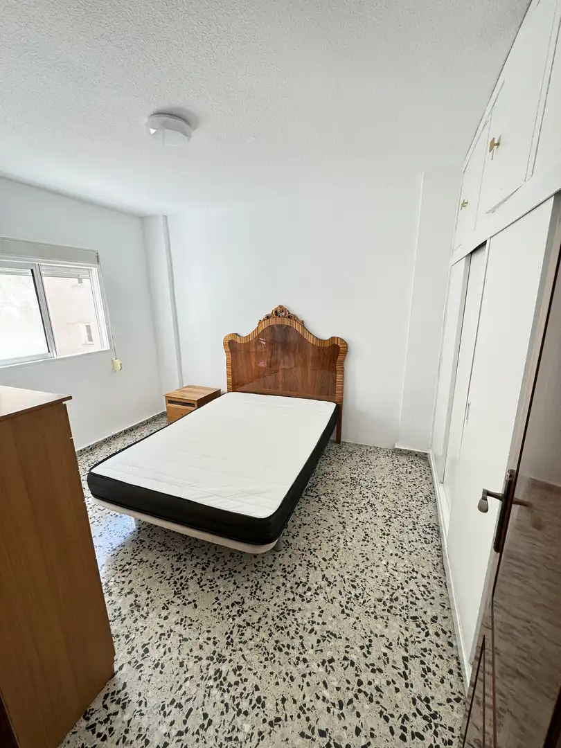 Piso de alquiler en Avenida de Dílar, 22, Barrio de Zaidín Habitación de Piso de alquiler en Granada con Aire acondicionado, Terraza y Amueblado
