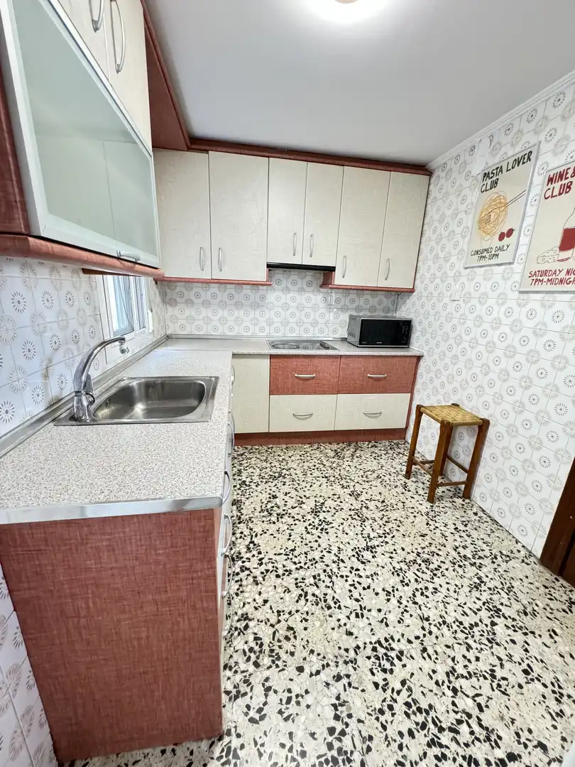 Piso de alquiler en Avenida de Dílar, 22, Barrio de Zaidín Cocina de Piso de alquiler en Granada con Aire acondicionado, Terraza y Amueblado