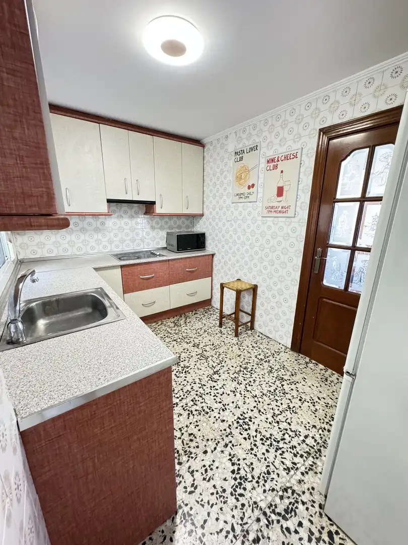 Piso de alquiler en Avenida de Dílar, 22, Barrio de Zaidín Cocina de Piso de alquiler en Granada con Aire acondicionado, Terraza y Amueblado