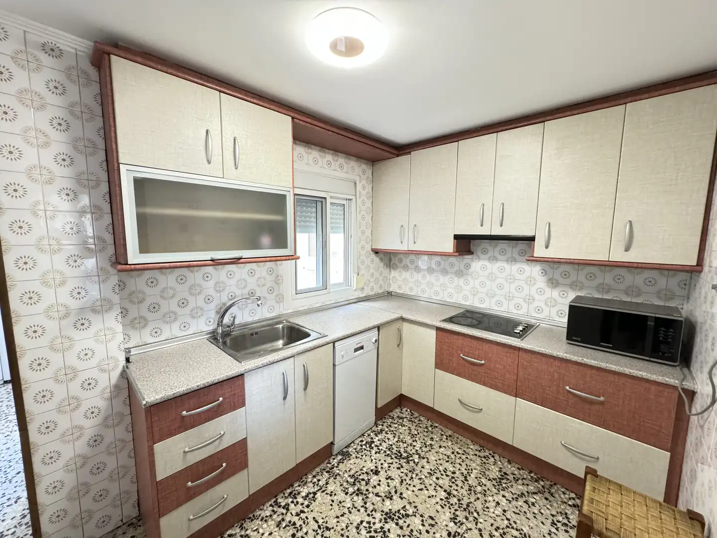 Piso de alquiler en Avenida de Dílar, 22, Barrio de Zaidín Cocina de Piso de alquiler en Granada con Aire acondicionado, Terraza y Amueblado