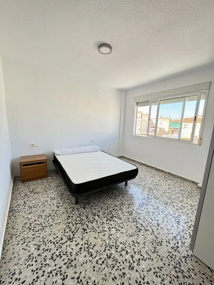 Piso de alquiler en Avenida de Dílar, 22, Barrio de Zaidín Habitación de Piso de alquiler en Granada con Aire acondicionado, Terraza y Amueblado