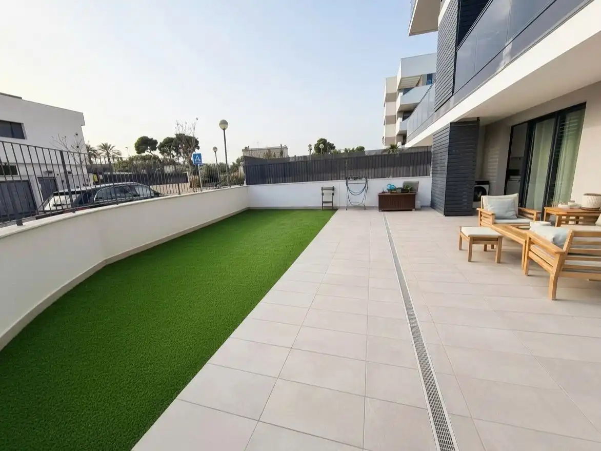 Piso de alquiler en Calle Rector Ramón Martín Mateo, 2, Bellavista - Capiscol - Frank Espinós Terraza de Piso de alquiler en Sant Joan d'Alacant con Aire acondicionado, Calefacción y Jardín privado
