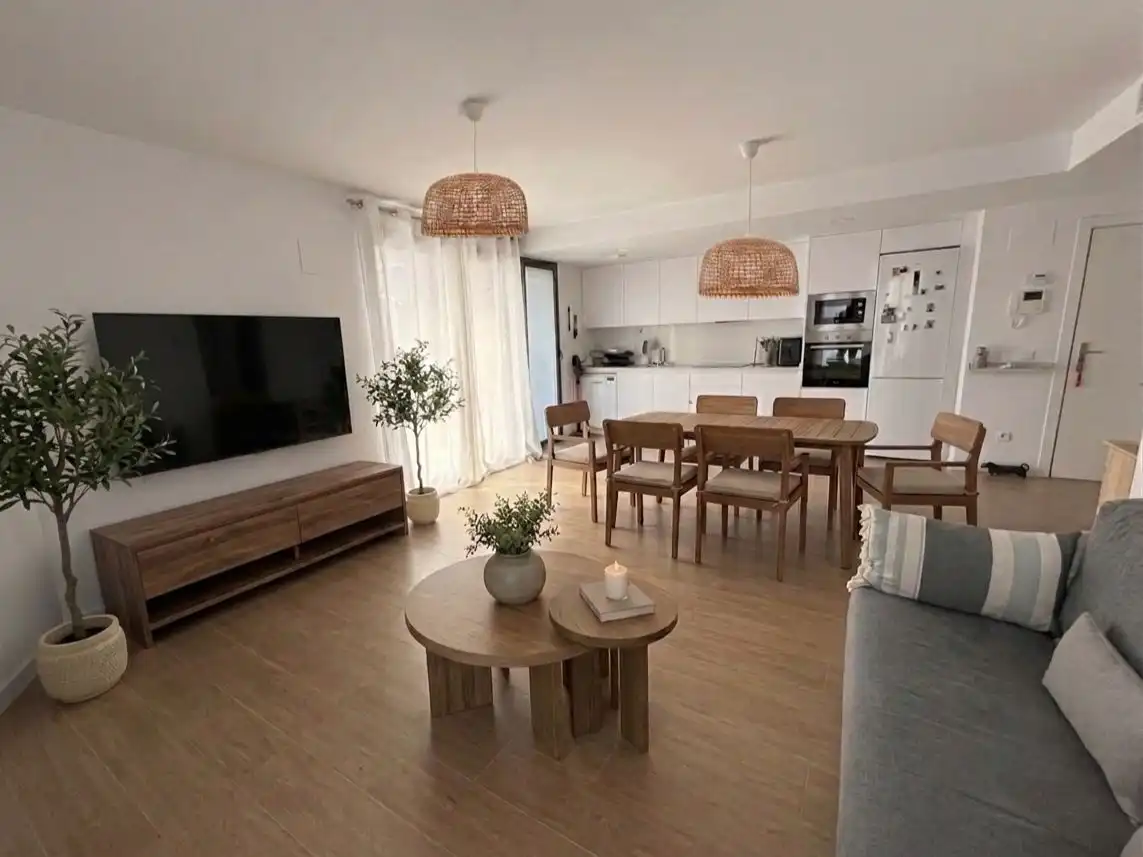 Piso de alquiler en Calle Rector Ramón Martín Mateo, 2, Bellavista - Capiscol - Frank Espinós Sala de estar de Piso de alquiler en Sant Joan d'Alacant con Aire acondicionado, Calefacción y Jardín privado