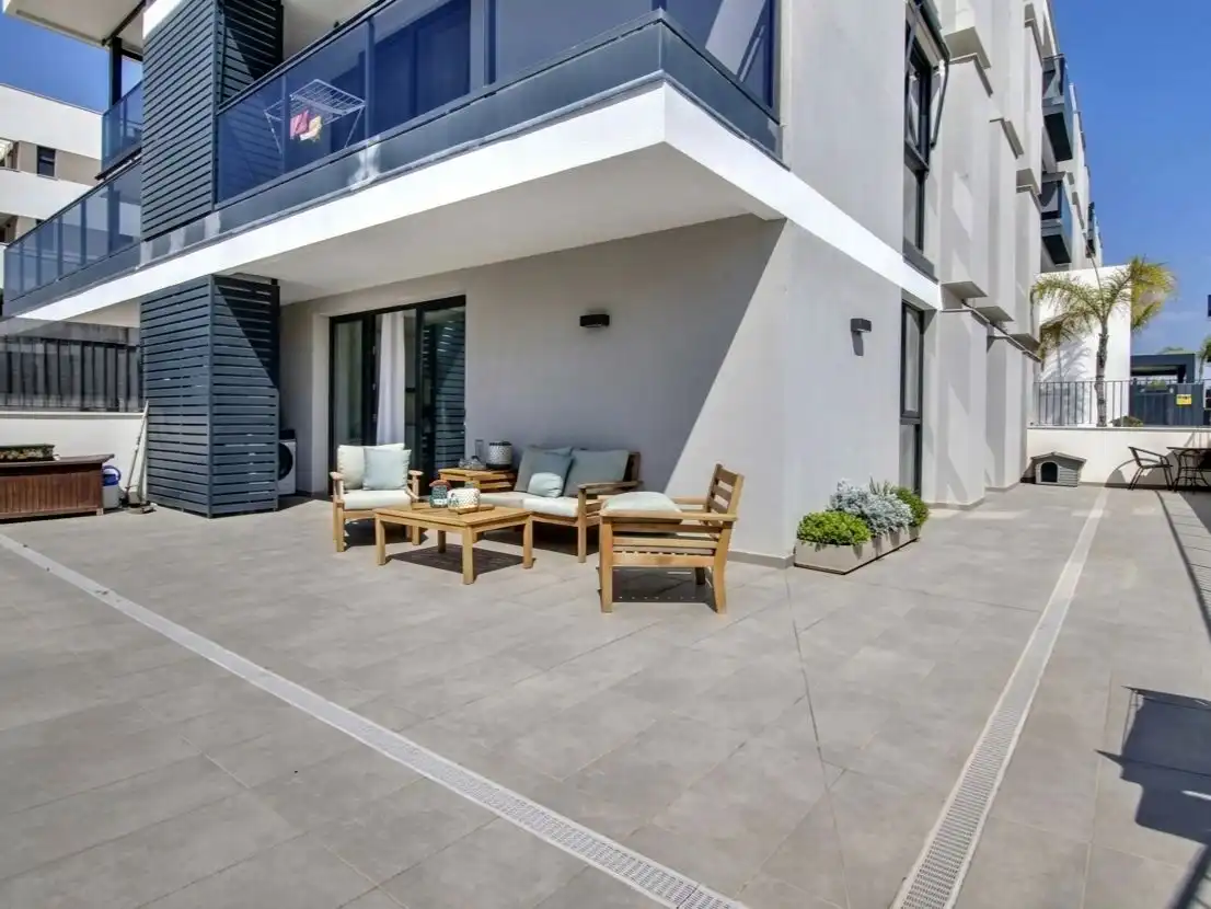 Piso de alquiler en Calle Rector Ramón Martín Mateo, 2, Bellavista - Capiscol - Frank Espinós Terraza de Piso de alquiler en Sant Joan d'Alacant con Aire acondicionado, Calefacción y Jardín privado