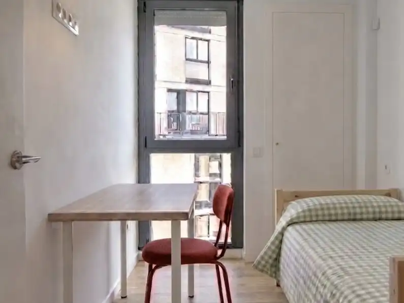 Piso de alquiler en Calle Rector Ramón Martín Mateo, 2, Bellavista - Capiscol - Frank Espinós Habitación de Piso de alquiler en Sant Joan d'Alacant con Aire acondicionado, Calefacción y Jardín privado
