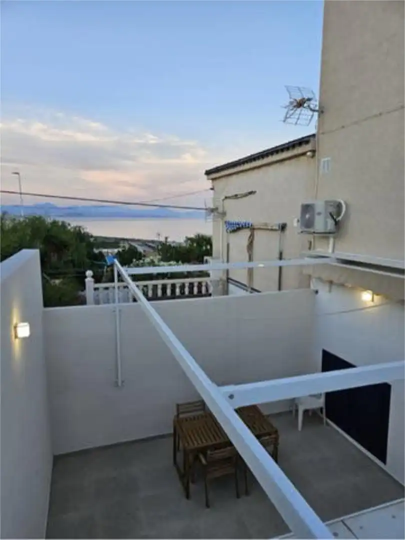 Estudio de alquiler en Panorama - Sierramar Terraza de Estudio de alquiler en Santa Pola con Terraza, Piscina y Amueblado