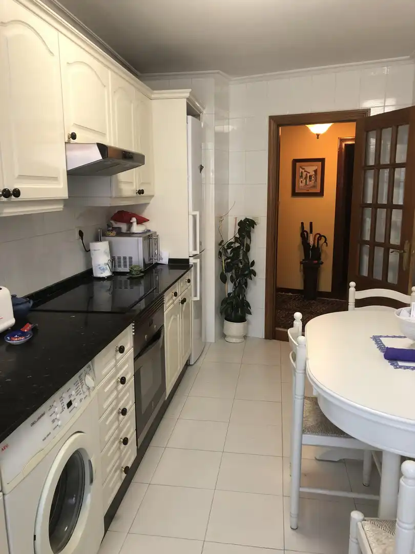 Flat for rent in Rúa Sirena, 3, Monte Alto - Zalaeta - Atocha Kitchen of Flat for rent in A Coruña Capital with Heating, Parquet flooring and Furnished