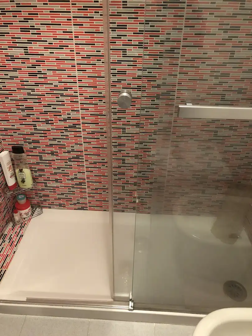Flat for rent in Rúa Sirena, 3, Monte Alto - Zalaeta - Atocha Bathroom of Flat for rent in A Coruña Capital with Heating, Parquet flooring and Furnished