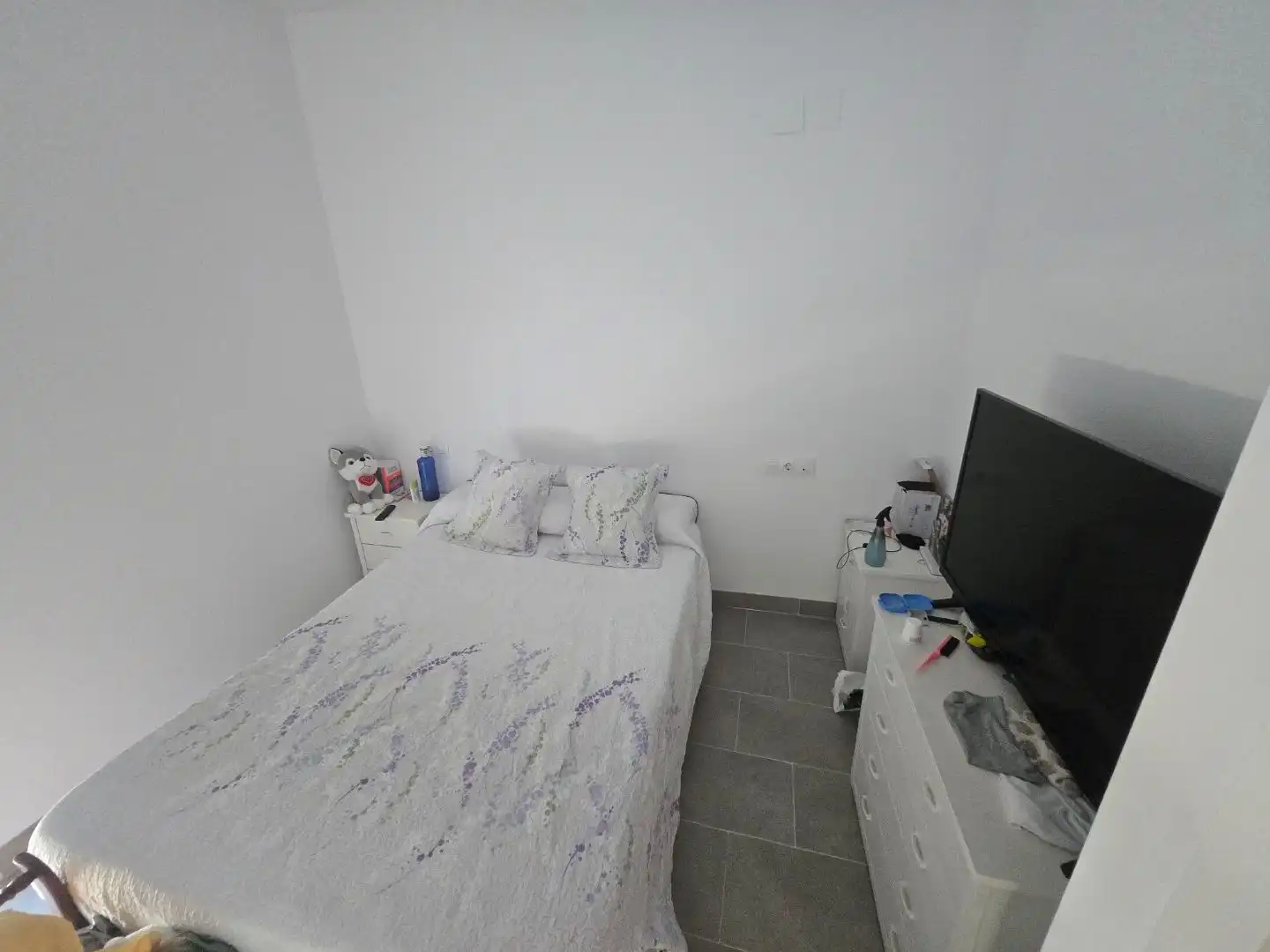 Casa adosada en venda a Calle Pedrín Benjumea Durán, 12, Palma del Río Dormitori de Casa adosada en venda en Palma del Río amb Aire condicionat i Terrassa