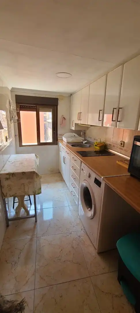 Piso de alquiler en Plaza San Agustín, 4, Casco Antiguo Cocina de Piso de alquiler en Logroño con Amueblado