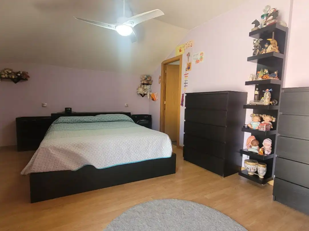 Piso en venta en Calle Aguilar y Acuña, 29, Yeles Habitación de Piso en venta en Yeles con Aire acondicionado, Calefacción y Parquet