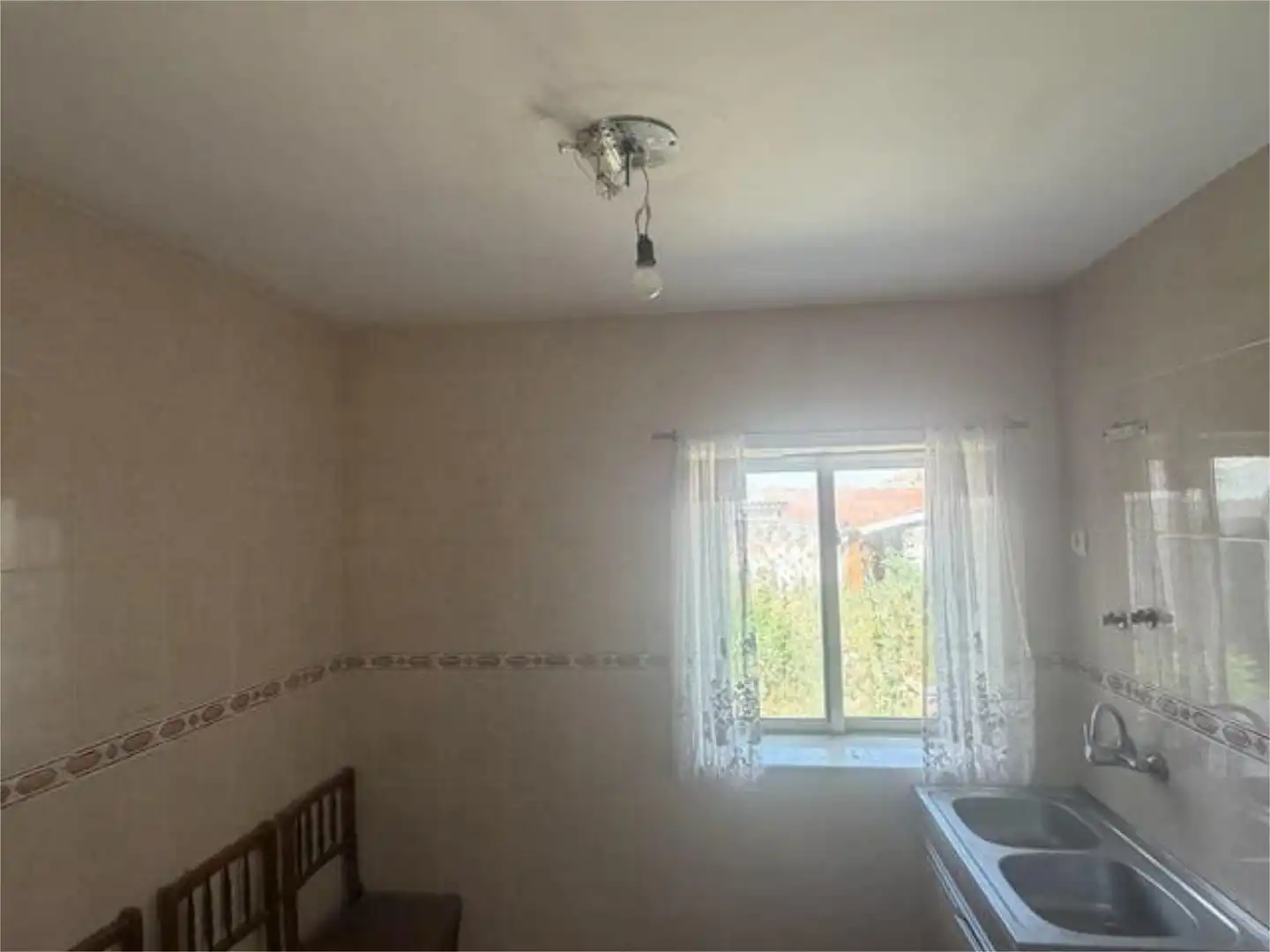 Bathroom of Houses for sale in Torrecilla de la Orden  with Heating, Private garden and Storage room