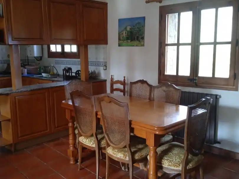 Piso en venta en Calle Única, 6, Arén Comedor de Piso en venta en Arén con Calefacción, Jardín privado y Parquet
