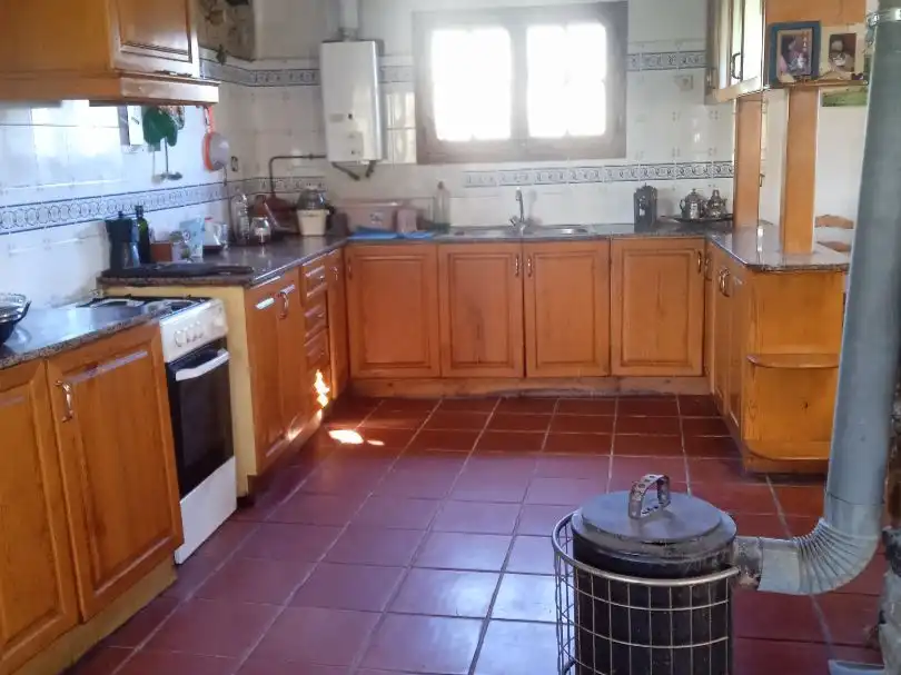 Piso en venta en Calle Única, 6, Arén Cocina de Piso en venta en Arén con Calefacción, Jardín privado y Parquet
