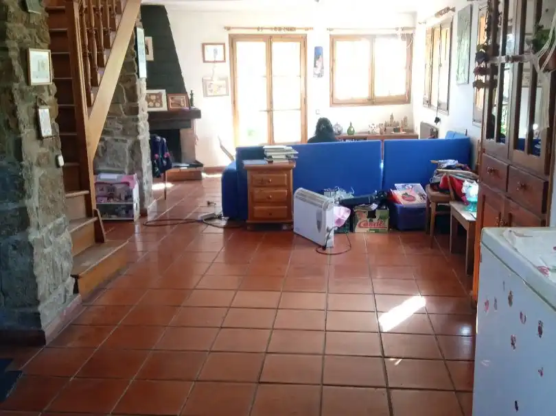 Piso en venta en Calle Única, 6, Arén Sala de estar de Piso en venta en Arén con Calefacción, Jardín privado y Parquet